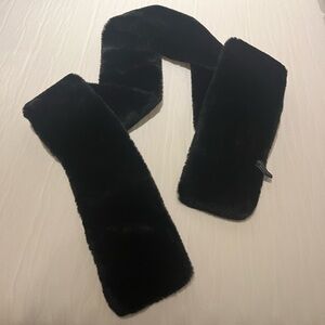 Black Faux Fur Le Mink Scarf